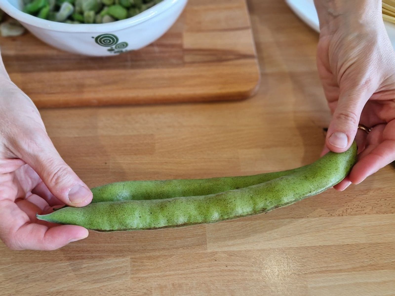 baccelli di fave fresche