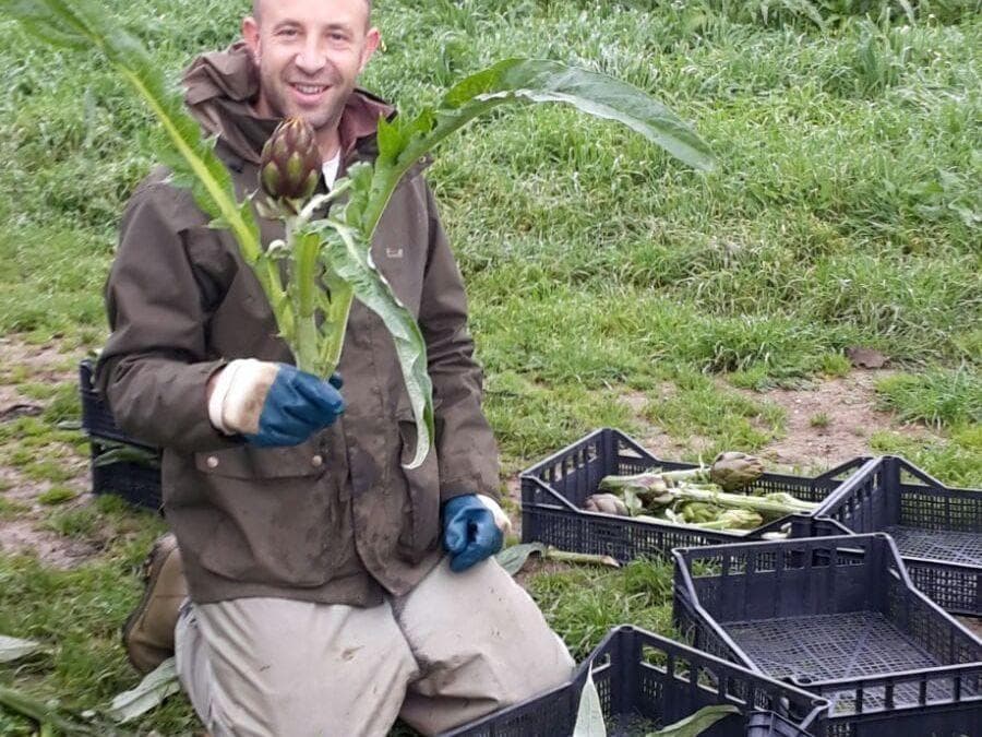 Coltivatore dell'azienda agricola Tobia Desogus